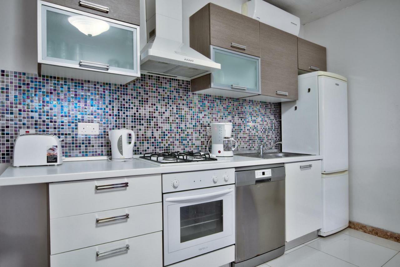 Spinola Court - Stunning Seaview Apartment & Penthouse On Spinola Bay By Shortletsmalta Saint Julian's Exterior photo