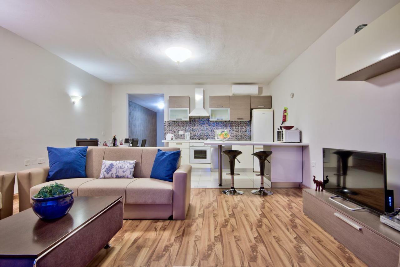 Spinola Court - Stunning Seaview Apartment & Penthouse On Spinola Bay By Shortletsmalta Saint Julian's Exterior photo
